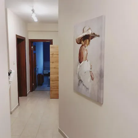 Apartment ап 5 с паркомясто, до центъра и морската градина *