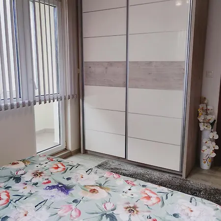 ап 5 с паркомясто, до центъра и морската градина Apartment Burgas