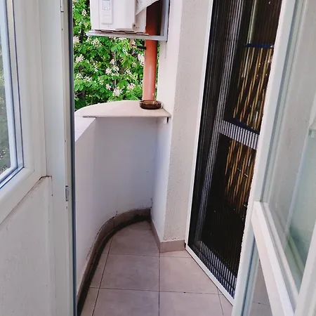 Apartment ап 5 с паркомясто, до центъра и морската градина